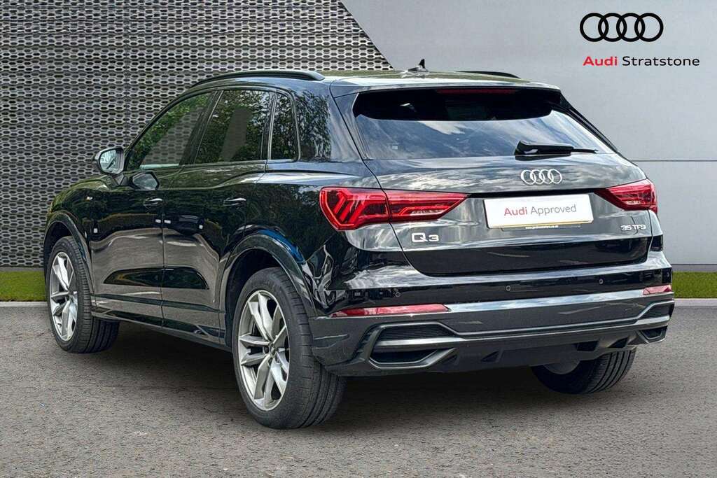 Audi Q3 35 Tfsi Black Edition 2022 BJ22KOH Black #2