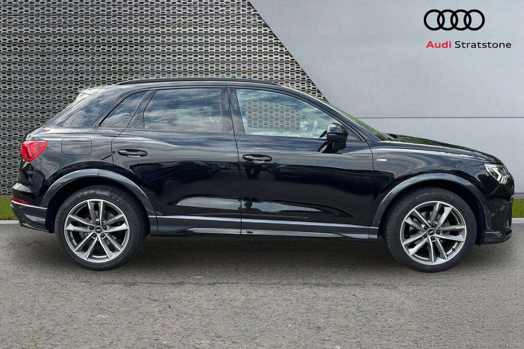 Audi Q3 35 Tfsi Black Edition 2022 BJ22KOH Black #3