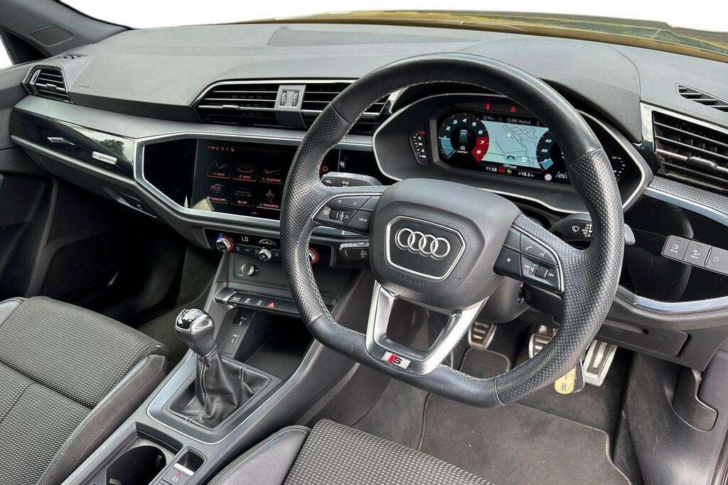 Audi Q3 35 Tfsi Black Edition 2022 BJ22KOH Black #5