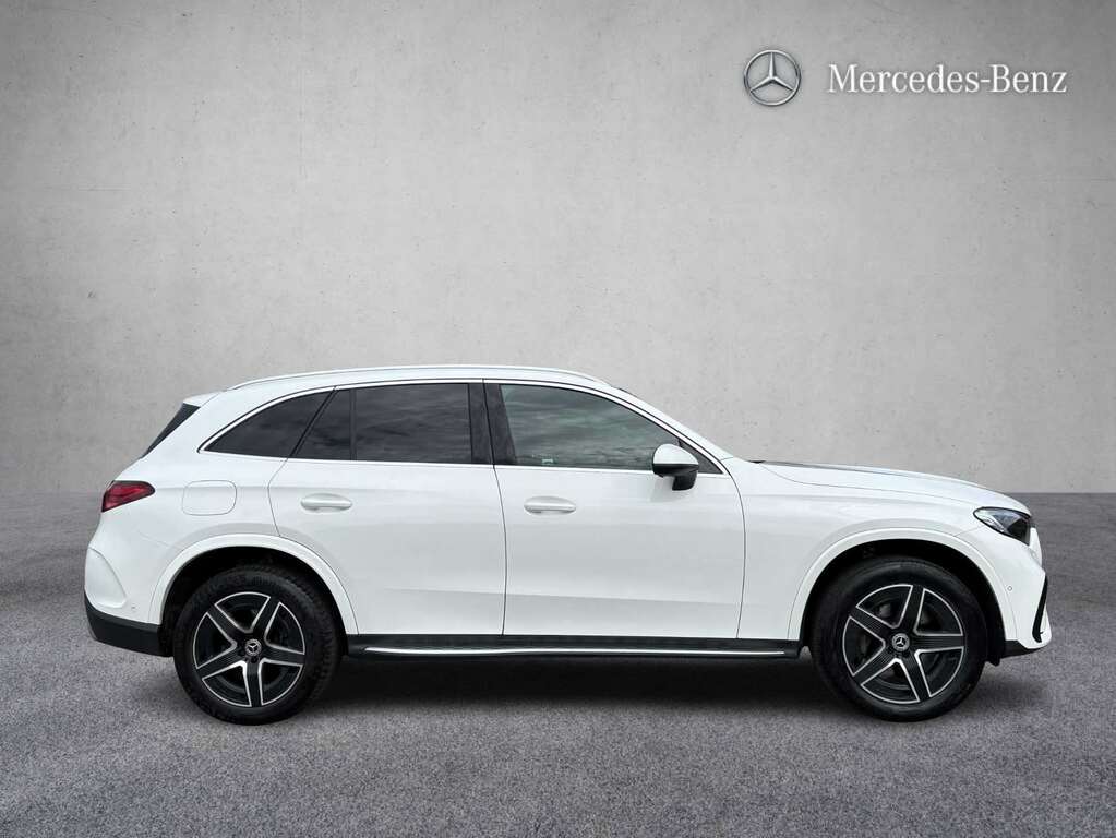 Mercedes-Benz GLC Class 300E 4Matic Amg Line 9G-tronic 2024 YH24ZWE White #4