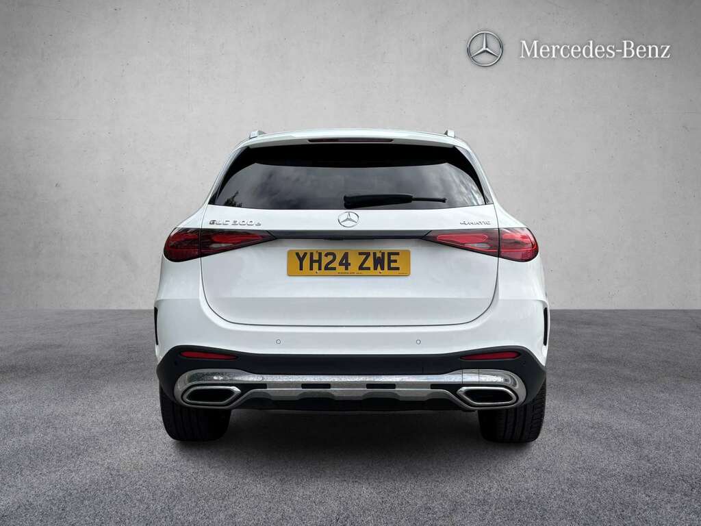 Mercedes-Benz GLC Class 300E 4Matic Amg Line 9G-tronic 2024 YH24ZWE White #6
