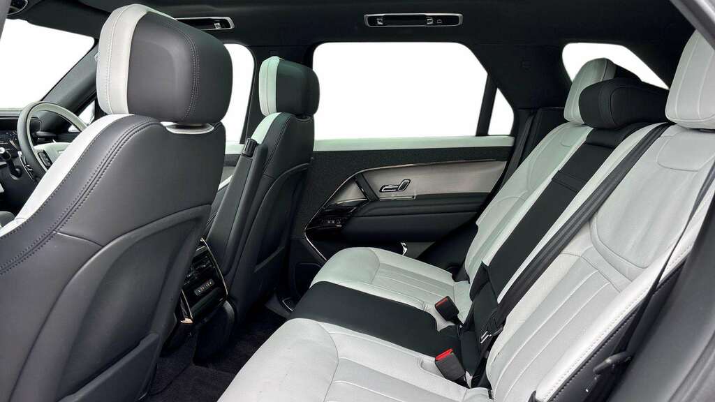 Land Rover Range Rover Sport 3.0 P460e Dynamic Se 2025 KN75JPO Black #3