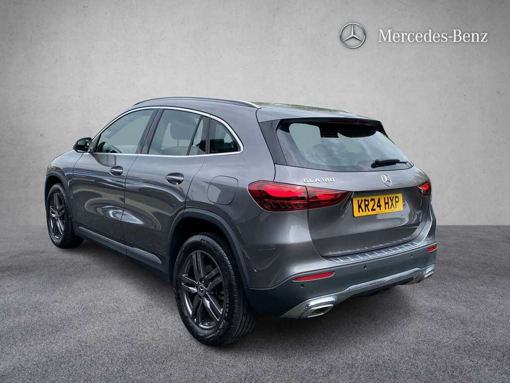 Mercedes-Benz GLA Class 180 Sport Edition 2024 KR24HXP Grey #5