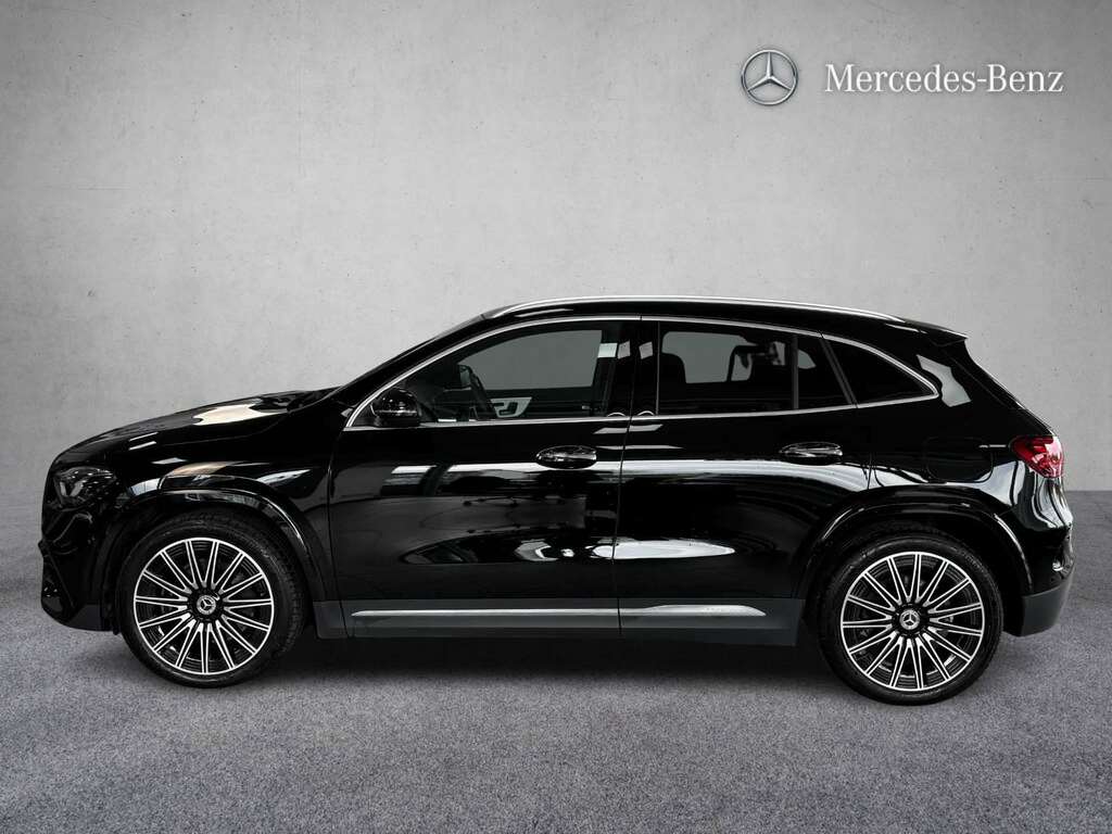 Mercedes-Benz GLA Class 220D 4Matic Amg Line Premium Plus 2025 KN25CYY Black #3