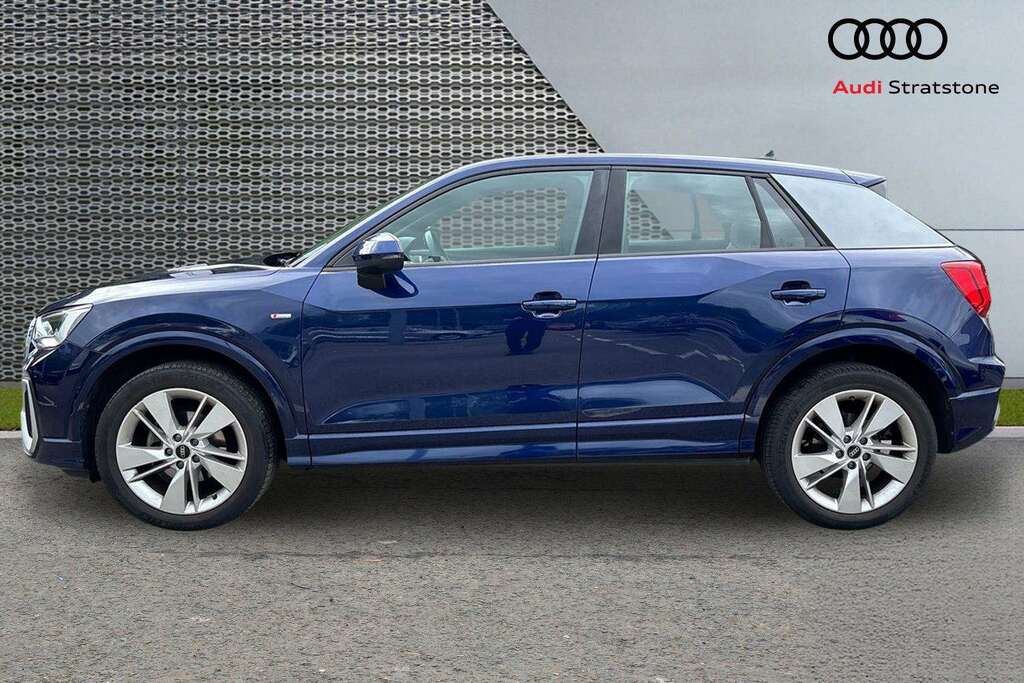 Audi Q2 35 Tfsi S Line S Tronic 2023 MM72NUH Blue #6