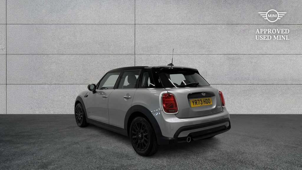 Mini Hatch 1.5 Cooper Classic Premium 2023 YR73HDO Silver #3