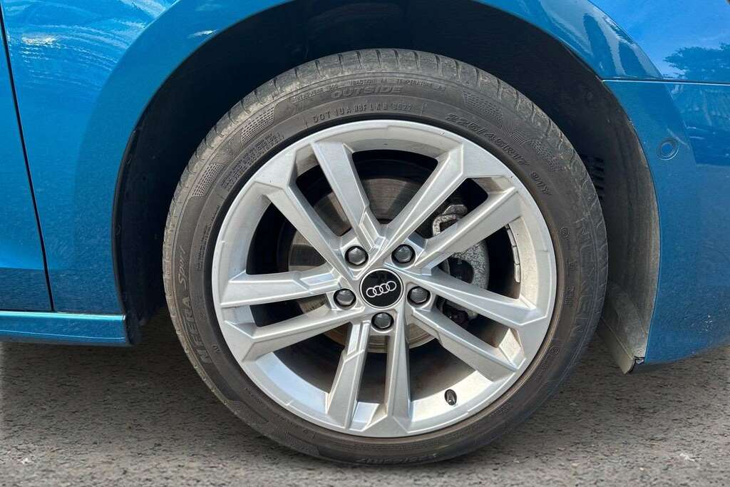 Audi A3 35 Tfsi Sport 2023 VO23JYC Blue #5
