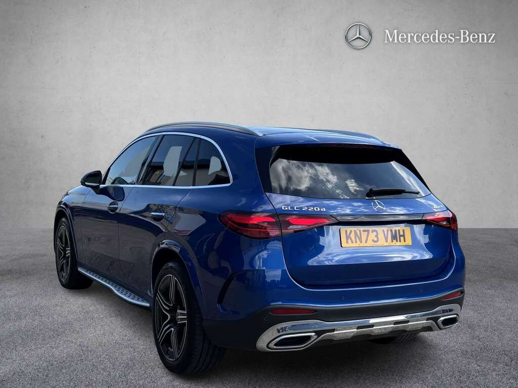 Mercedes-Benz GLC Class 220D 4Matic Amg Line Premium 9G-tronic 2023 KN73VMH Blue #2