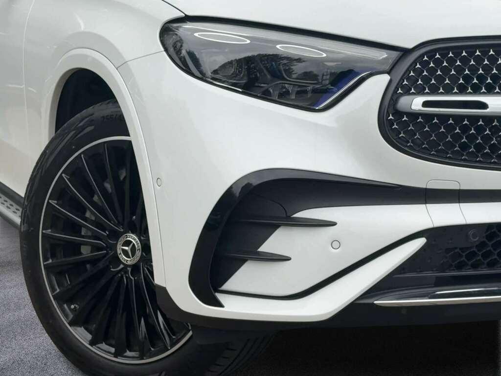 Mercedes-Benz GLC Class 220D 4Matic Amg Line Premium 9G-tronic 2023 FM73TPO White #3