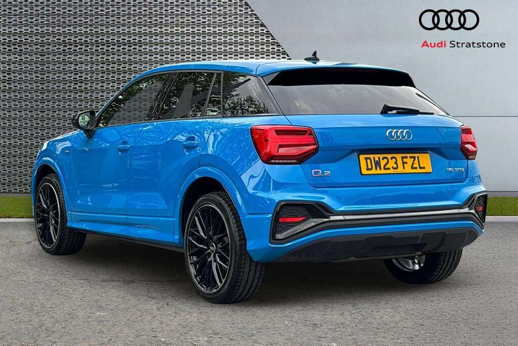 Audi Q2 35 Tfsi Black Edition 2023 DW23FZL Blue #3