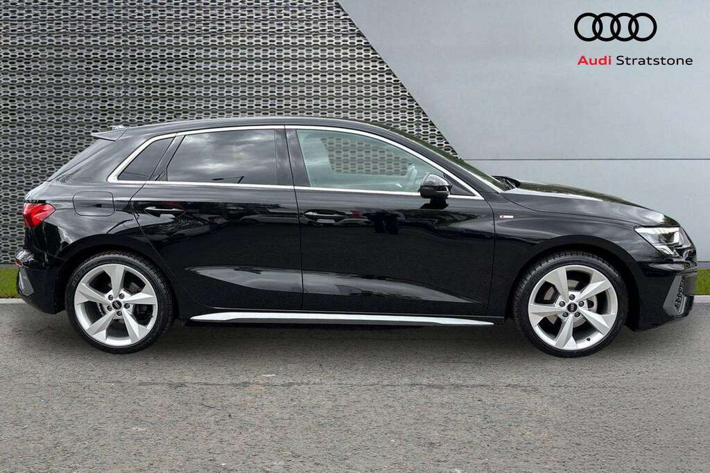 Audi A3 35 Tfsi S Line 2024 LM24OHW Black #4