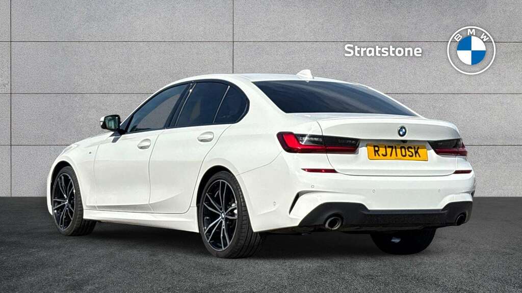 BMW 3 Series 320I M Sport Step 2022 RJ71OSK White #2