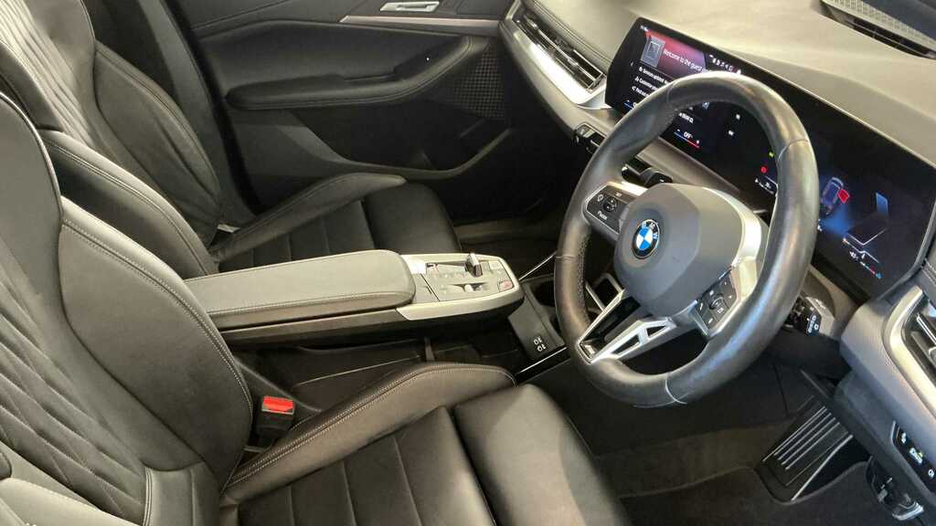 BMW 2 Series 220I Mht M Sport Dct 2024 YC24EMJ Black #3