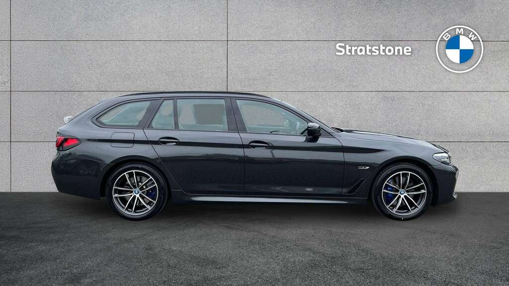 BMW 5 Series 530E M Sport 2022 YE72GMU Grey #3