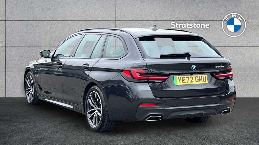 BMW 5 Series 530E M Sport 2022 YE72GMU Grey #2