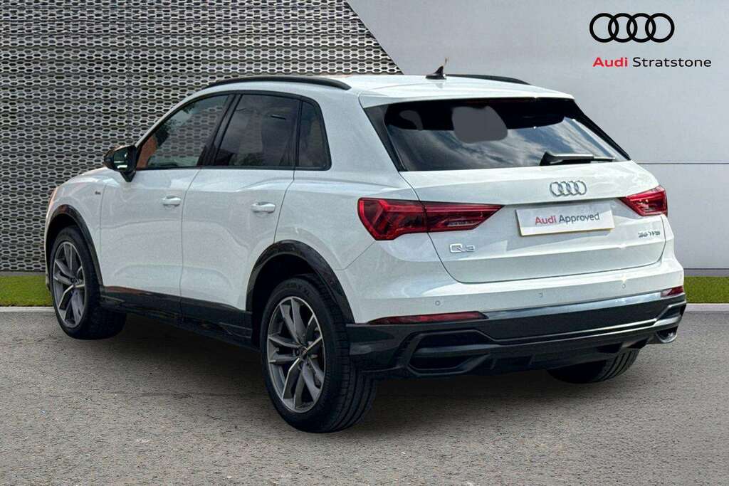 Audi Q3 35 Tfsi Black Edition S Tronic 2022 PK22ZYS White #3