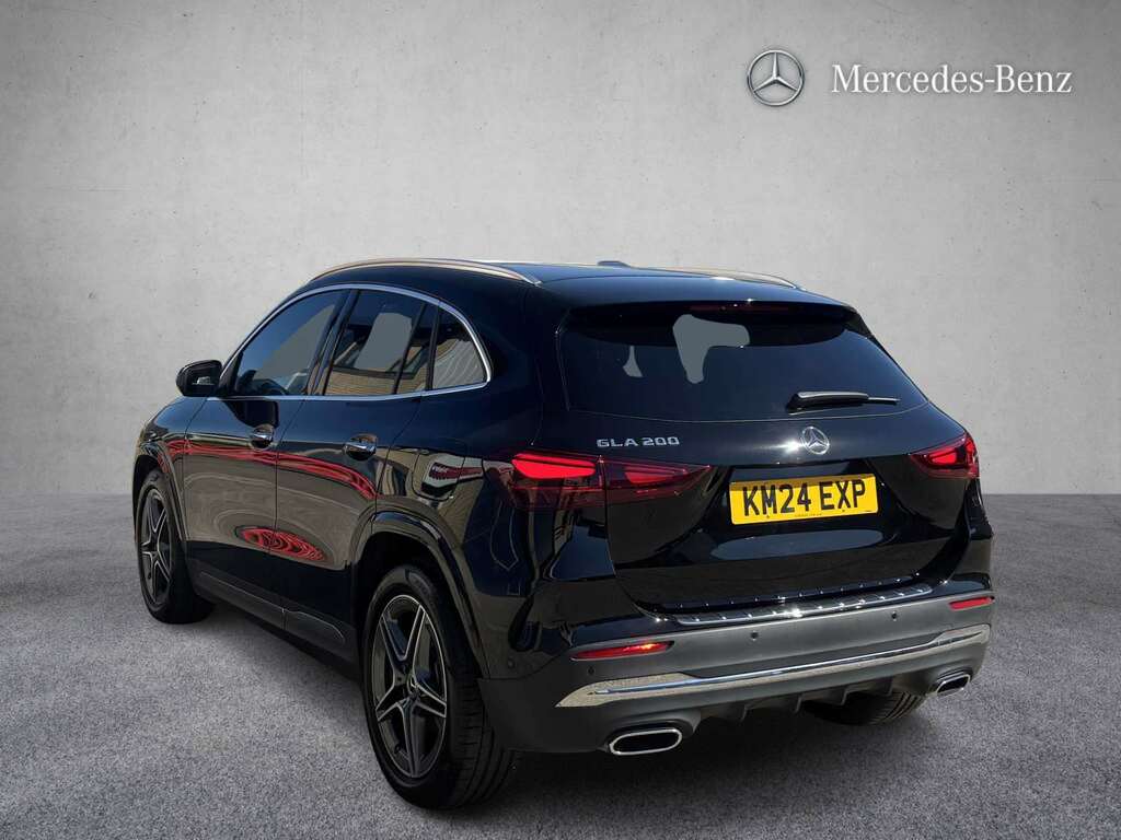 Mercedes-Benz GLA Class 200 Amg Line Premium 2024 KM24EXP Black #2