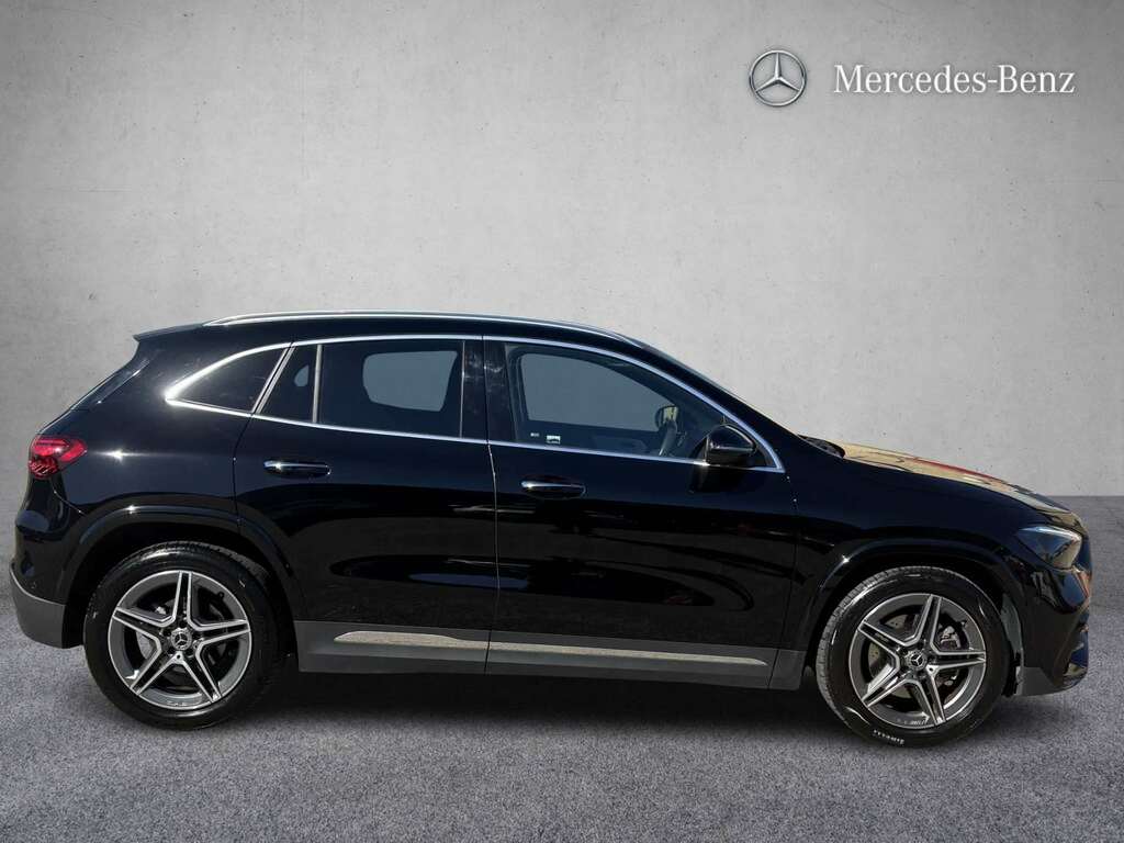 Mercedes-Benz GLA Class 200 Amg Line Premium 2024 KM24EXP Black #3