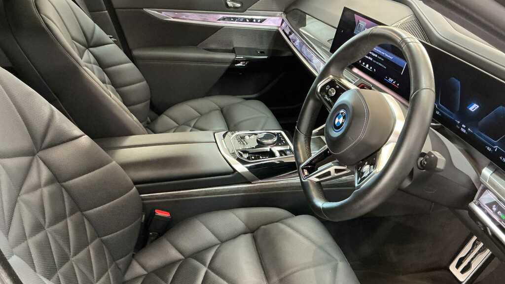 BMW i7 400Kw Xdrive60 M Sport 105.7Kwh 2024 Black #4