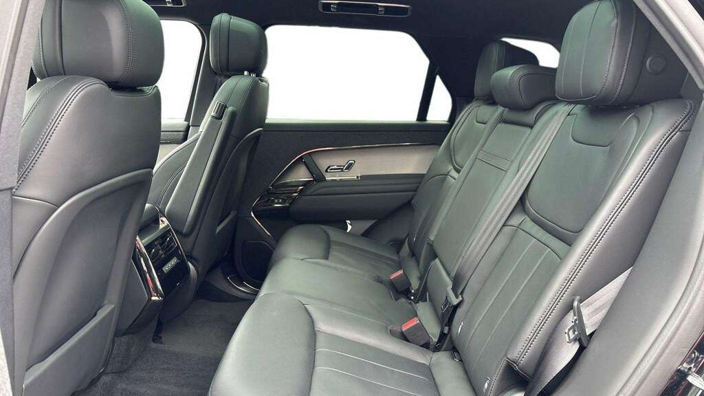 Land Rover Range Rover Sport 3.0 D300 Se 2025 FD75LGJ Black #3