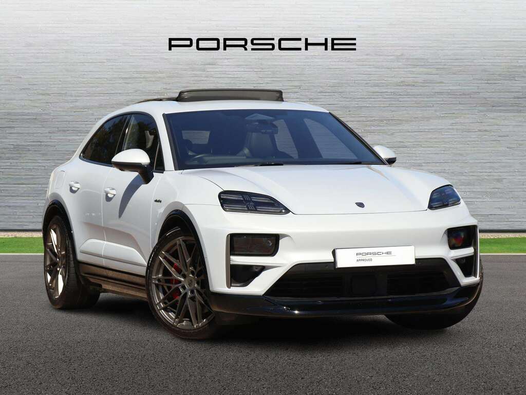 Porsche Macan Turbo 2024 Grey
