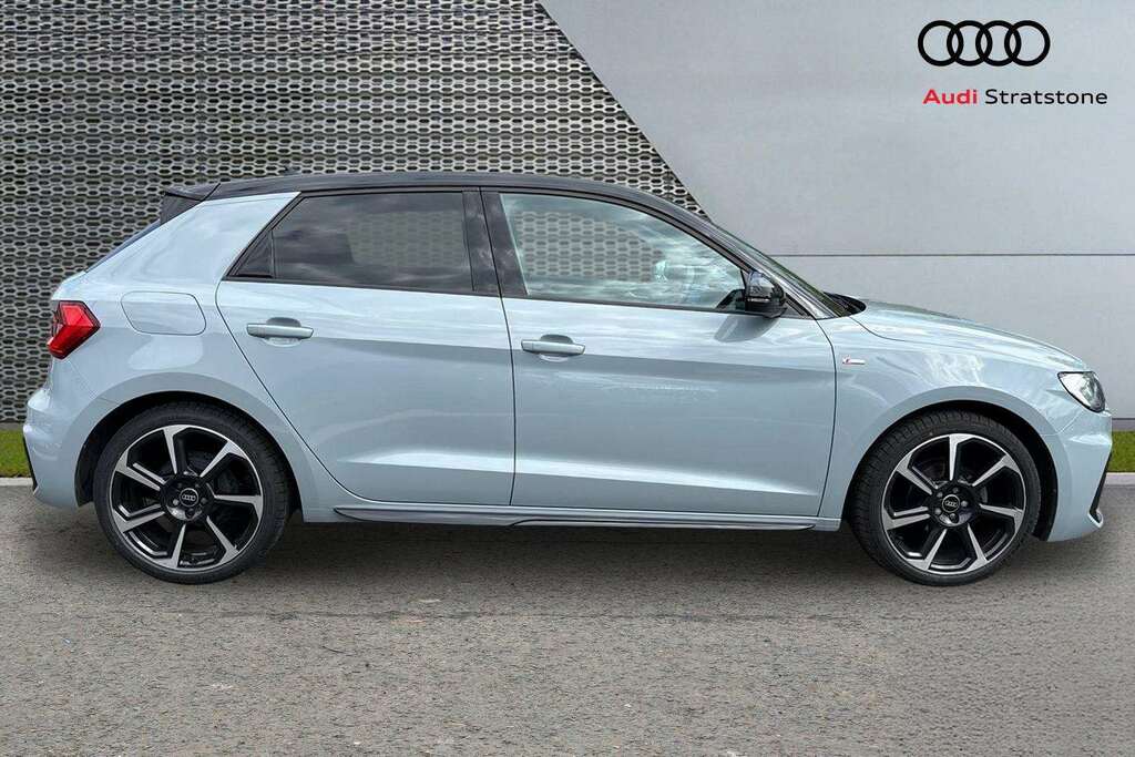 Audi A1 25 Tfsi Black Edition 2022 BK22XSW Grey #4
