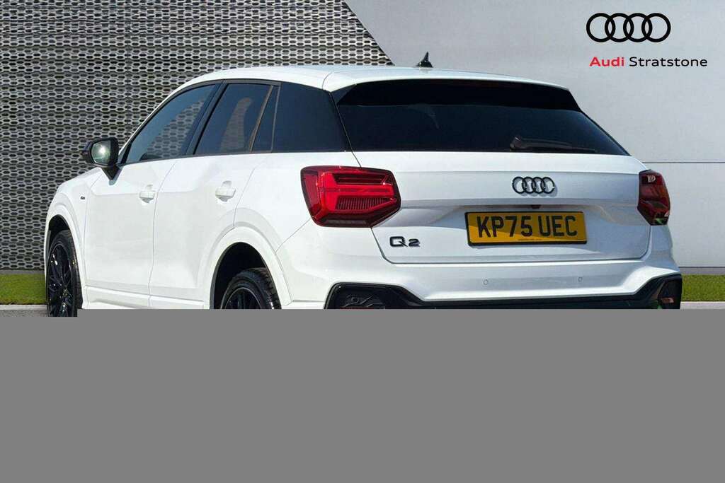 Audi Q2 30 Tfsi 116 Black Edition 2025 KP75UEC White #3