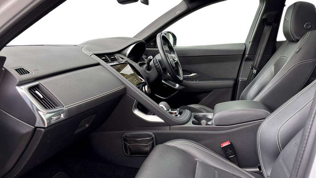 Jaguar E-Pace 1.5 P300e R-dynamic Hse 2022 White #3