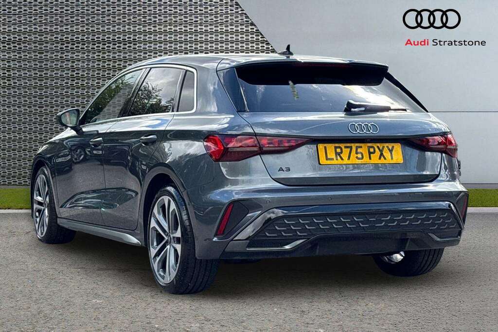 Audi A3 1.5 Tfsi 150 S Line S Tronic 2025 LR75PXY Black #3