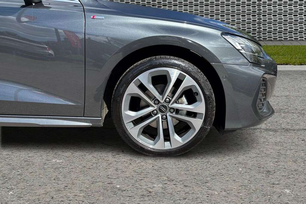 Audi A3 1.5 Tfsi 150 S Line S Tronic 2025 LR75PXY Black #5