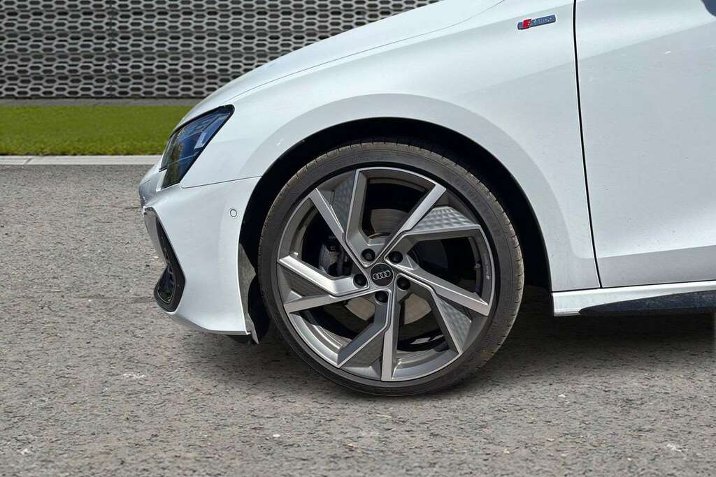 Audi A3 1.5 Tfsi 150 Black Edition S Tronic 2025 LM75CLY White #5