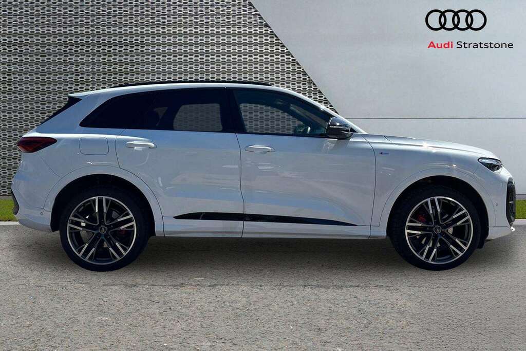 Audi Q5 2.0 Tfsi Quattro Edition 1 S Tronic 2025 LS75BFL White #4