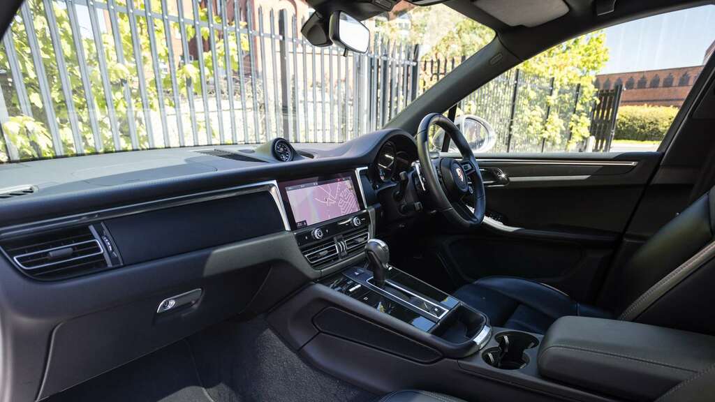 Porsche Macan T S-a 2024 RE74UXU White #4