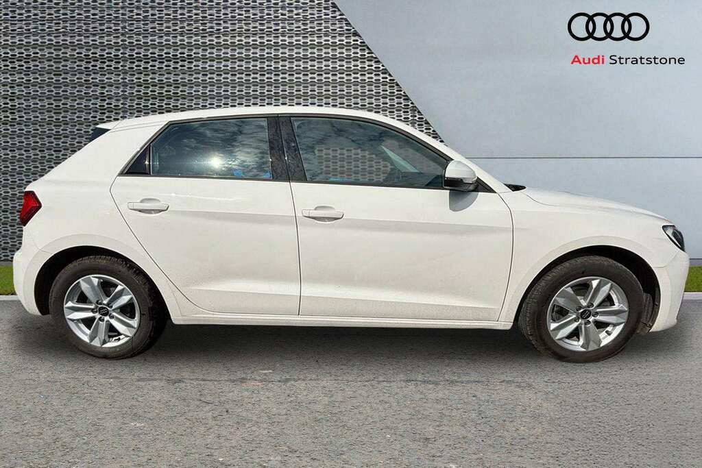 Audi A1 25 Tfsi Technik 2023 MT23LLC White #4
