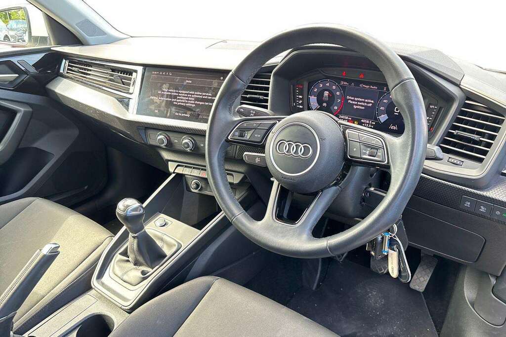Audi A1 25 Tfsi Technik 2023 MT23LLC White #6