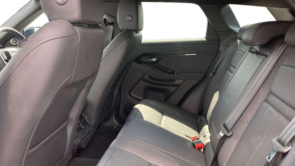 Land Rover Range Rover Evoque 2.0 D200 Dynamic Se 2025 BG75NWM Black #4