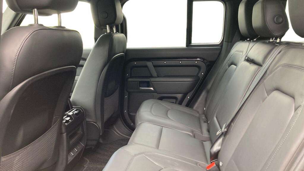 Land Rover Defender 110 3.0 D350 X-dynamic Hse 110 2025 BT75MMX Black #3