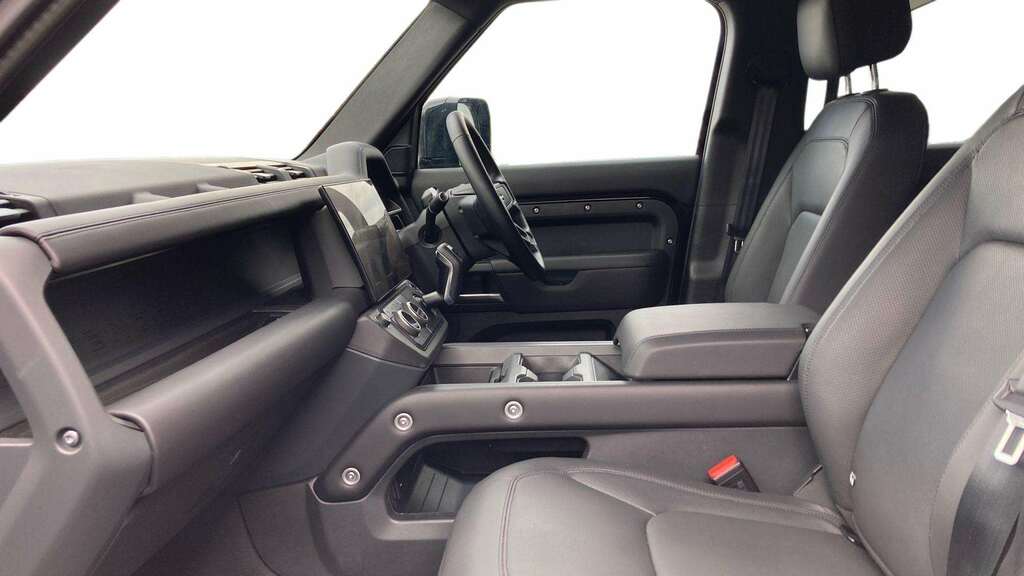Land Rover Defender 110 3.0 D350 X-dynamic Hse 110 2025 BT75MMX Black #2
