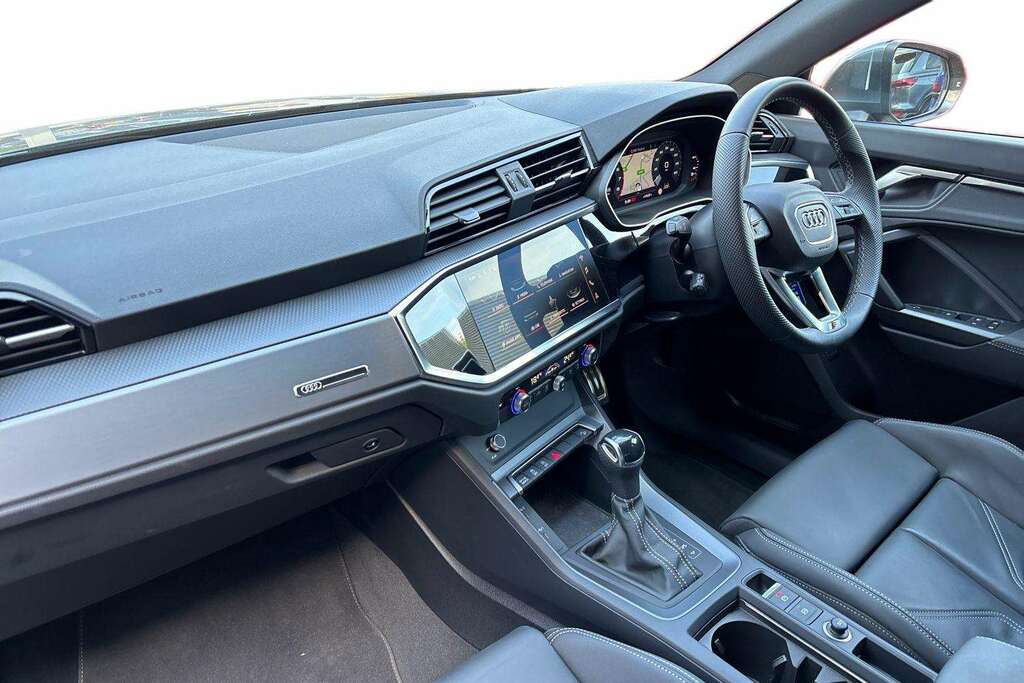 Audi Q3 35 Tfsi S Line S Tronic Leather 2024 BV74FZX Grey #2
