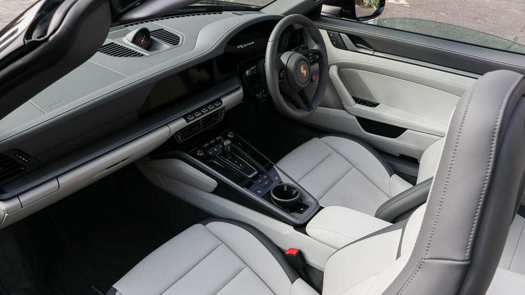 Porsche 911 Carrera Cabriolet 2025 2025 MT25SHV Black #5