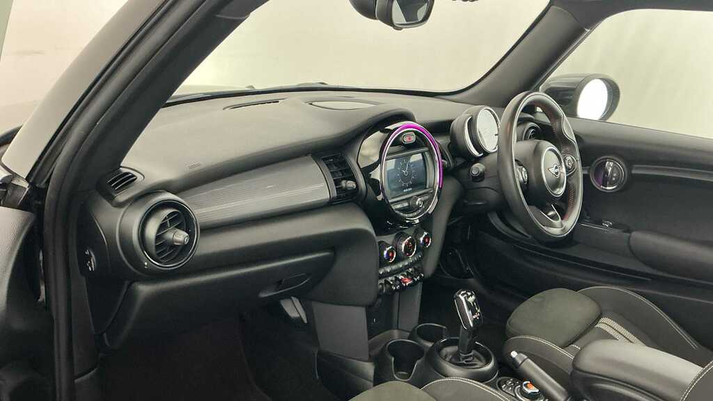 Mini Hatch 1.5 Cooper Sport II 2019 HV69UVM Black #6