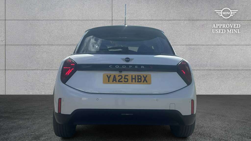 Mini Hatch 2.0 S Classic 2025 YA25HBX White #2