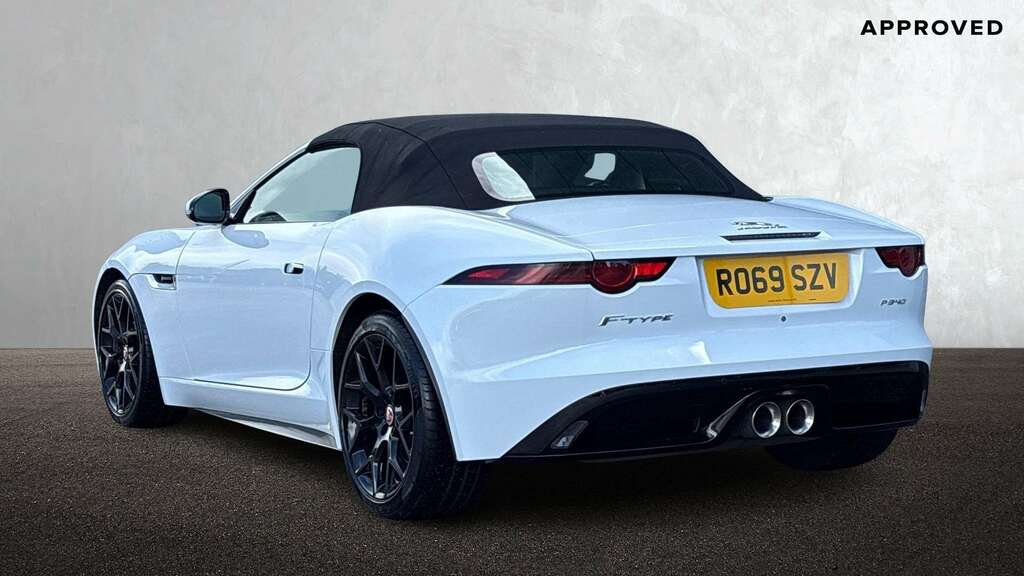 Jaguar F-Type 3.0 Supercharged V6 R-dynamic 2019 RO69SZV White