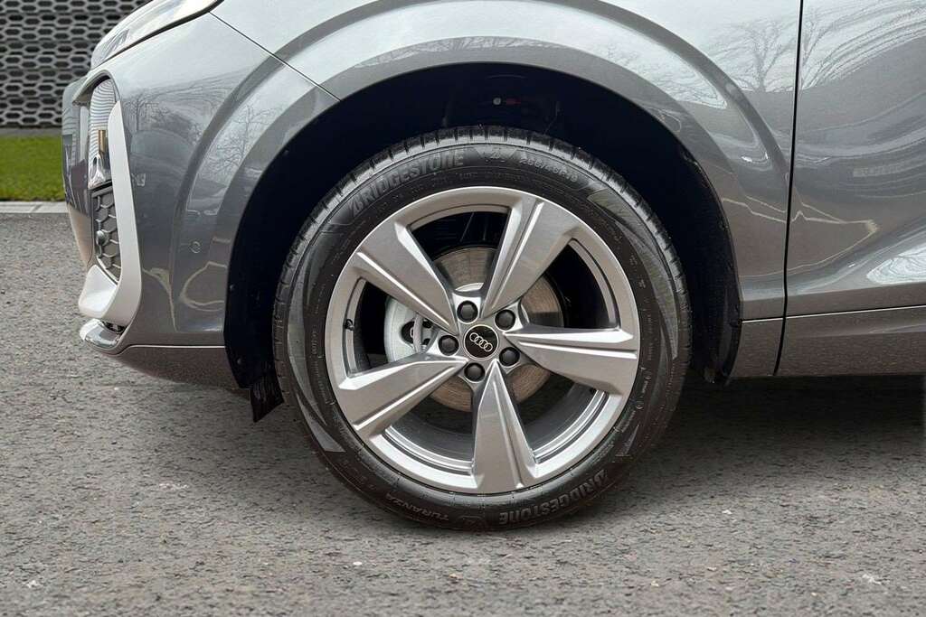 Audi Q3 1.5 Tfsi S Line S Tronic 2025 KS75NXU Grey #4