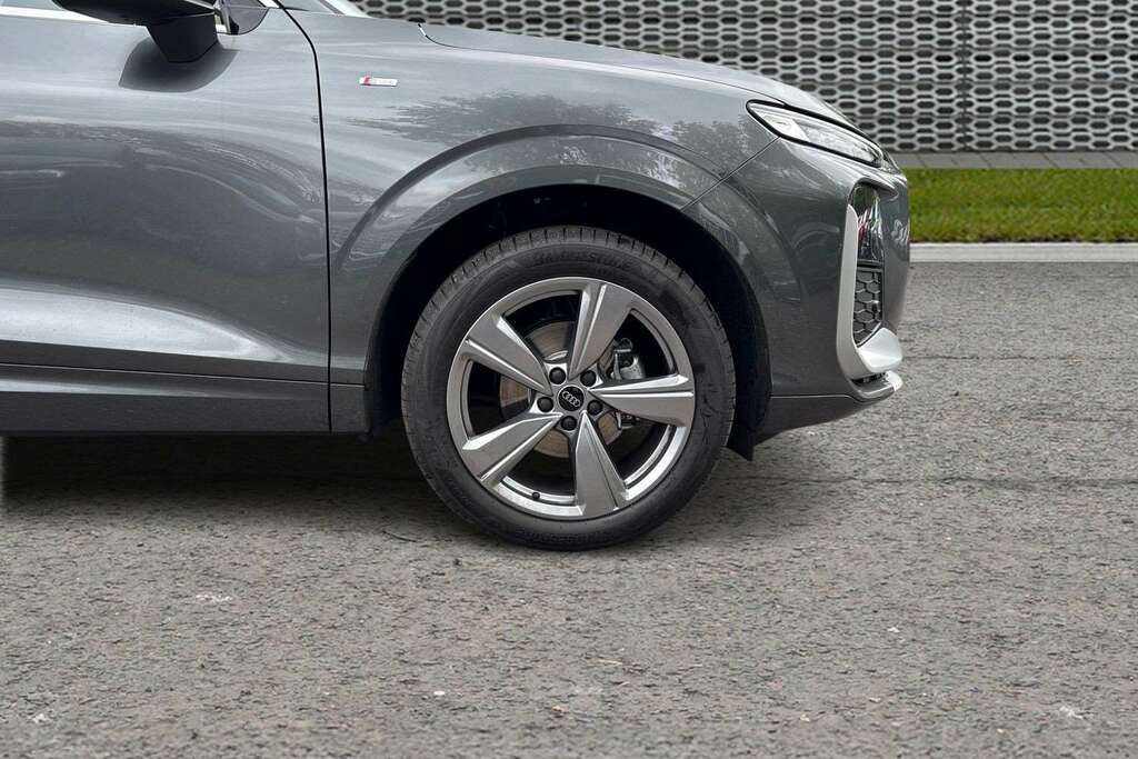 Audi Q3 1.5 Tfsi S Line S Tronic 2026 VK26ZWC Grey #5