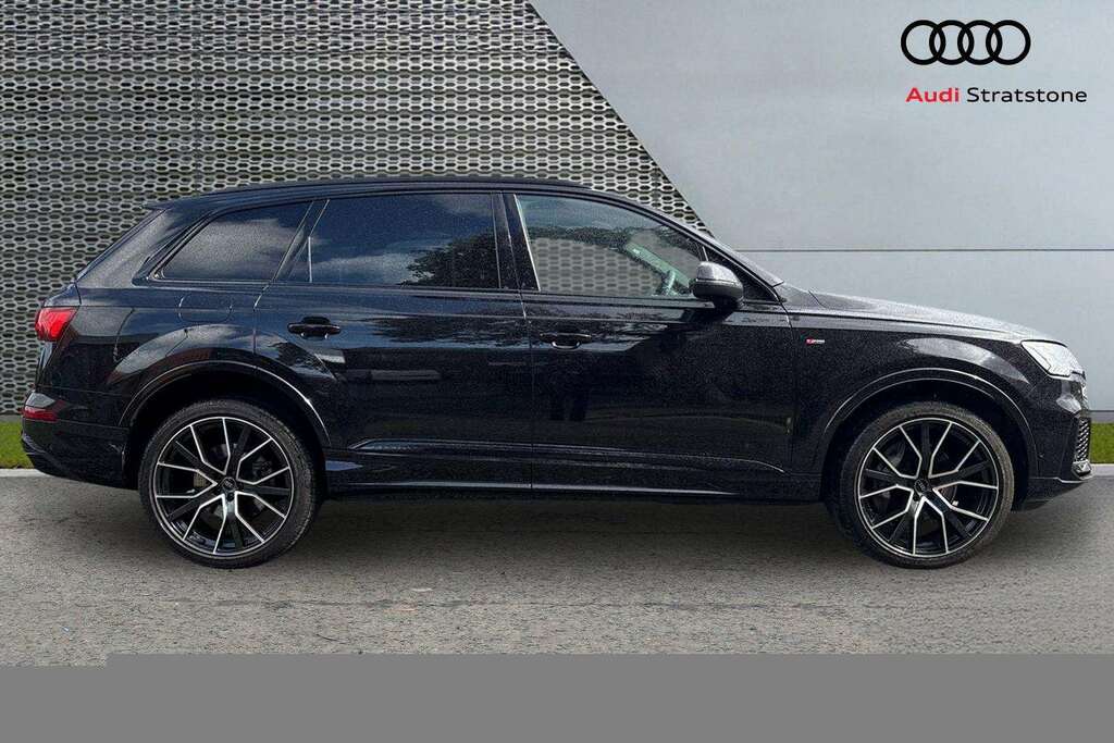 Audi Q7 55 Tfsi Quattro S Line Tiptronic 2024 WM73LCL Black #4