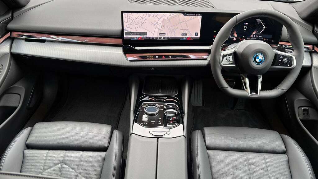 BMW 5 Series 530E M Sport 2026 GF26TGE White #5