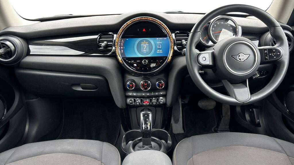Mini Hatch 1.5 Cooper Classic 2022 AV72JFG White #5