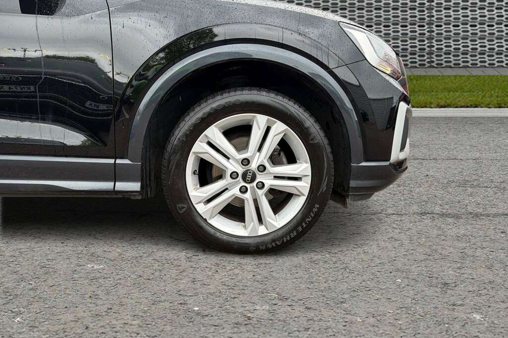 Audi Q2 35 Tfsi Sport S Tronic 2022 KN22UEK Black #5