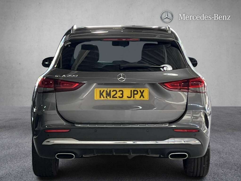 Mercedes-Benz GLA Class 200 Amg Line Premium 2023 KM23JPX Grey #5